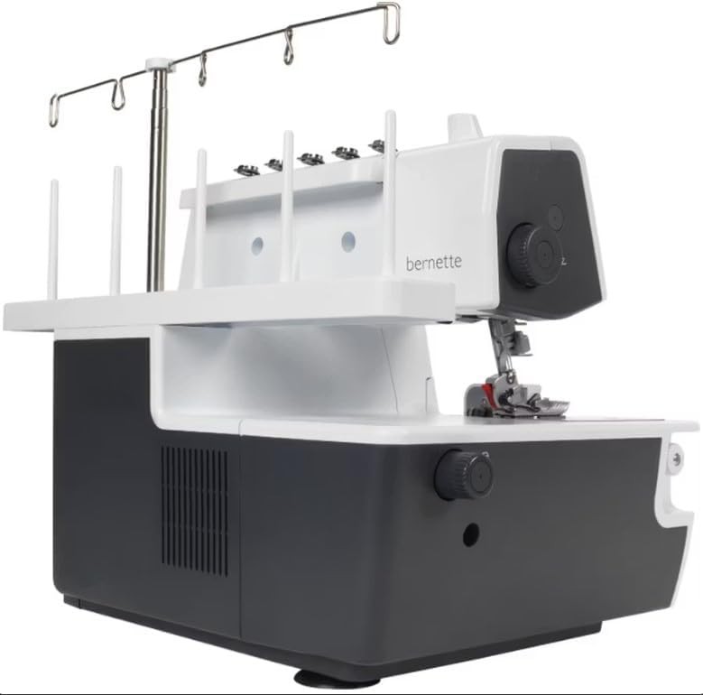 Serger and coverstitch machine for quilting — photo 3