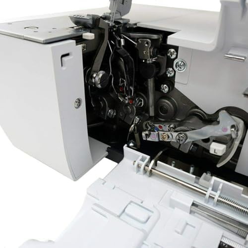 Serger and coverstitch machine for quilting — photo 5