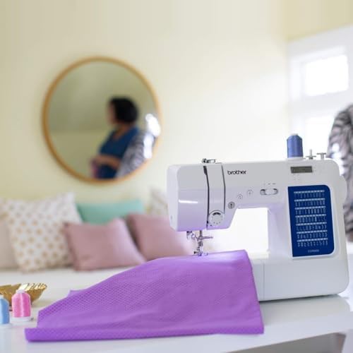Computerized sewing machine with storage case — photo 5
